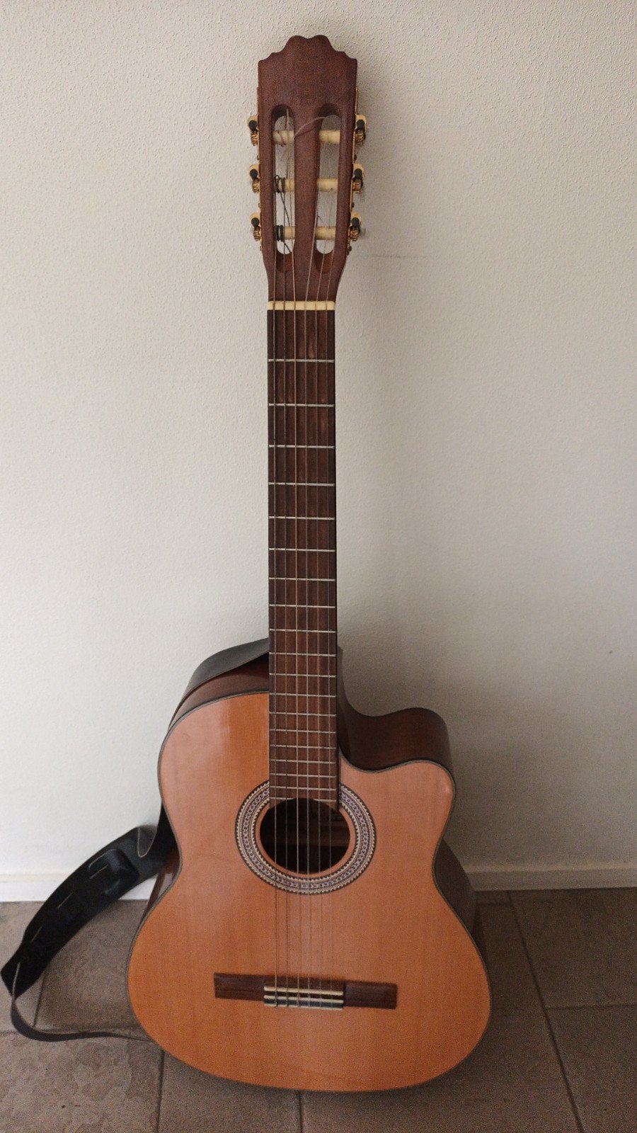 Motion TC907CE klassieke gitaar met ingebouwd element, Ophalen of Verzenden, Klassieke of Spaanse gitaar