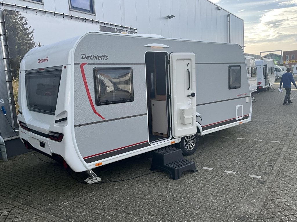 Dethleffs Summer Edition 470 FR FRANSBED-ACTIE MODEL, Caravans en Kamperen, Rondzit, Bedrijf, Overige typen, Dethleffs