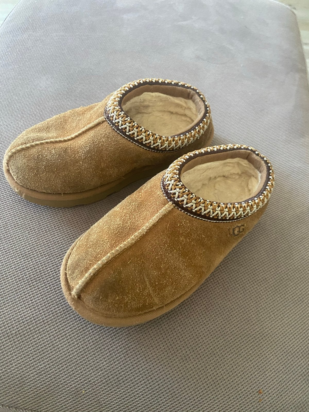 UGG pantoffels maat 28.5 - Zo goed als nieuw, Ophalen of Verzenden, Zo goed als nieuw, Bruin, Pantoffels of Sloffen