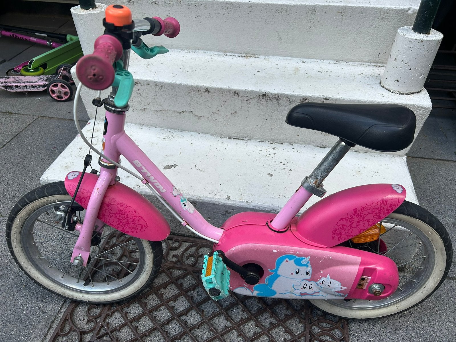 Kinderfietsje Btwin 14 inch incl zijwieltjes, Fietsen en Brommers, Fietsen | Kinderfietsjes, Ophalen, Zo goed als nieuw, Minder dan 16 inch
