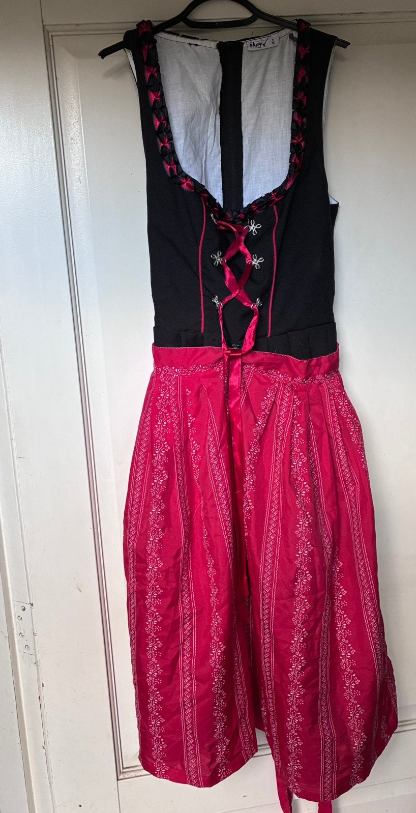 1 dirndl maat S voor oktoberfest of carnaval, Ophalen, Zo goed als nieuw, Maat 36 (S), Overige thema's