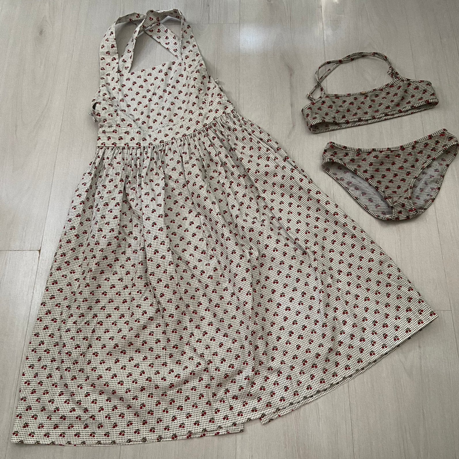 BONPOINT set overgooier jurk + bikini met kersjes mt 12, Verzenden, Zo goed als nieuw, Meisje, Jurk of Rok