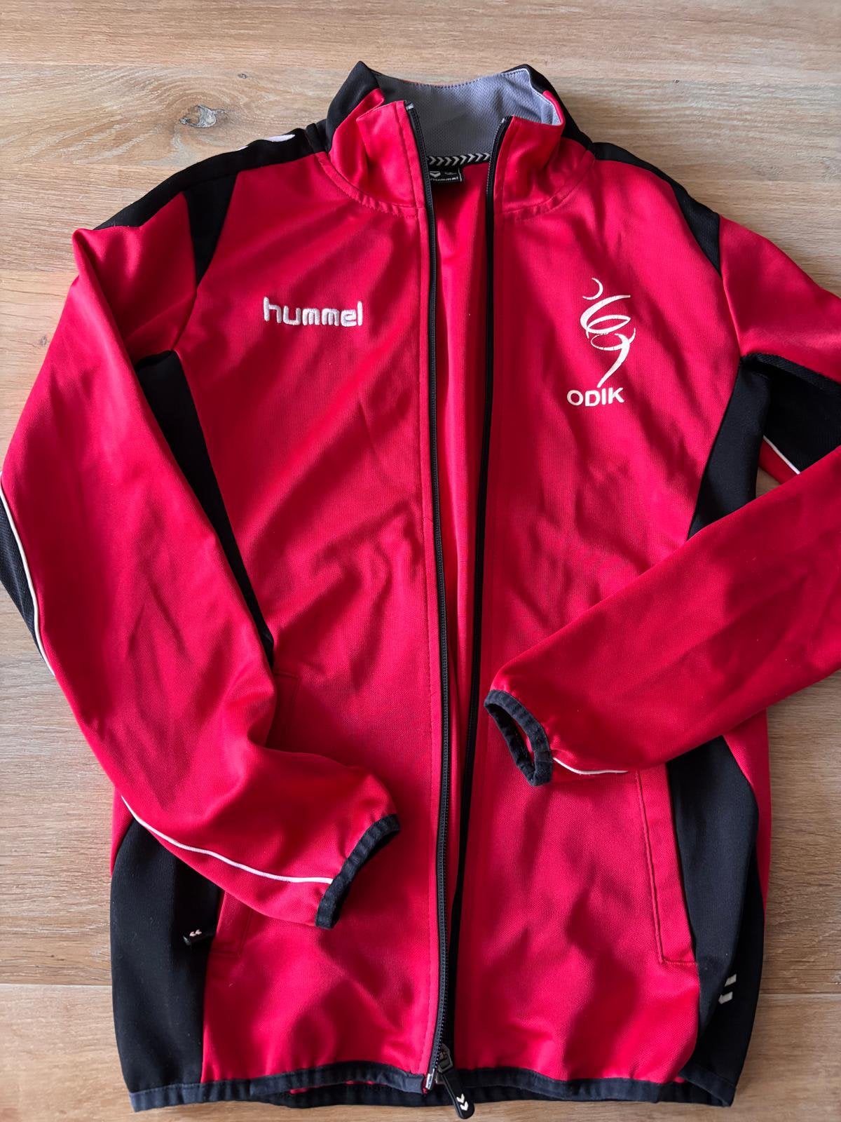 Hummel traingsjas Odik (Barneveld) maat S, Ophalen, Gebruikt, Kleding