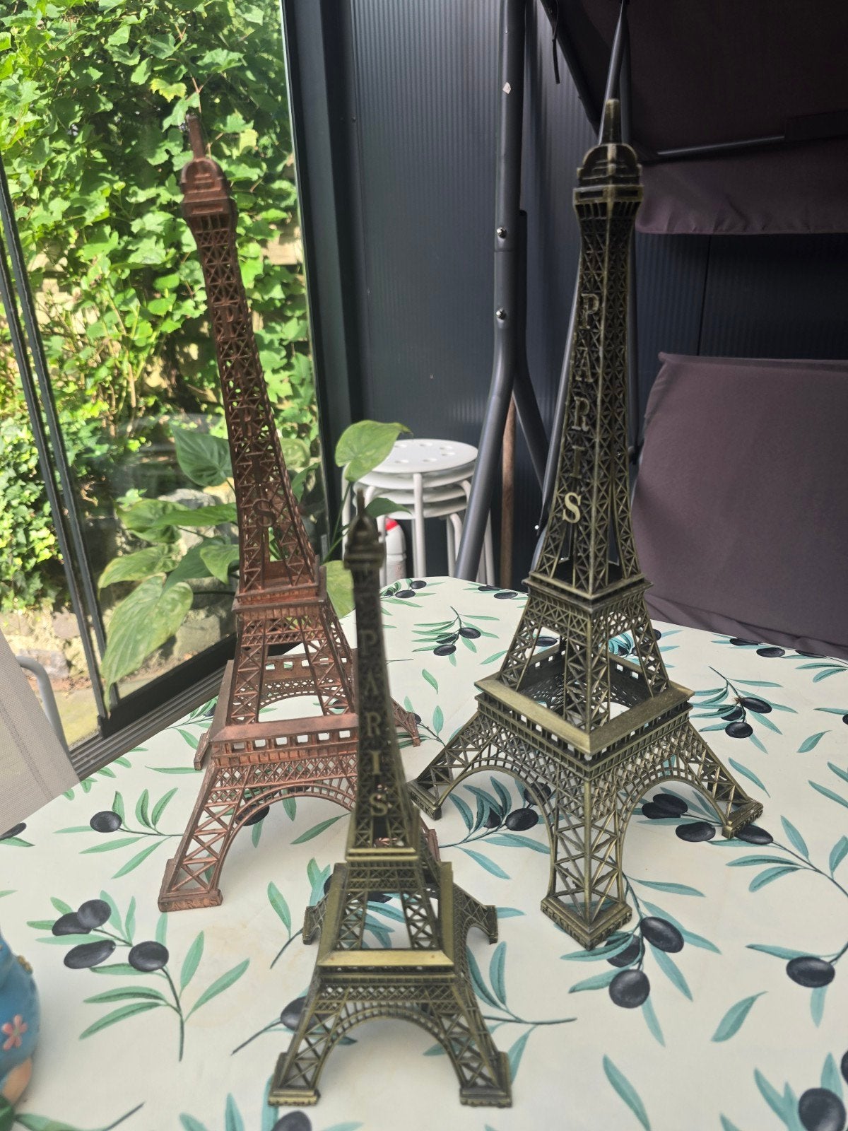 Set van 3 Eiffeltoren beeldjes (44cm, 30cm), Ophalen of Verzenden, Gebruikt, Meerkleurig, Metaal