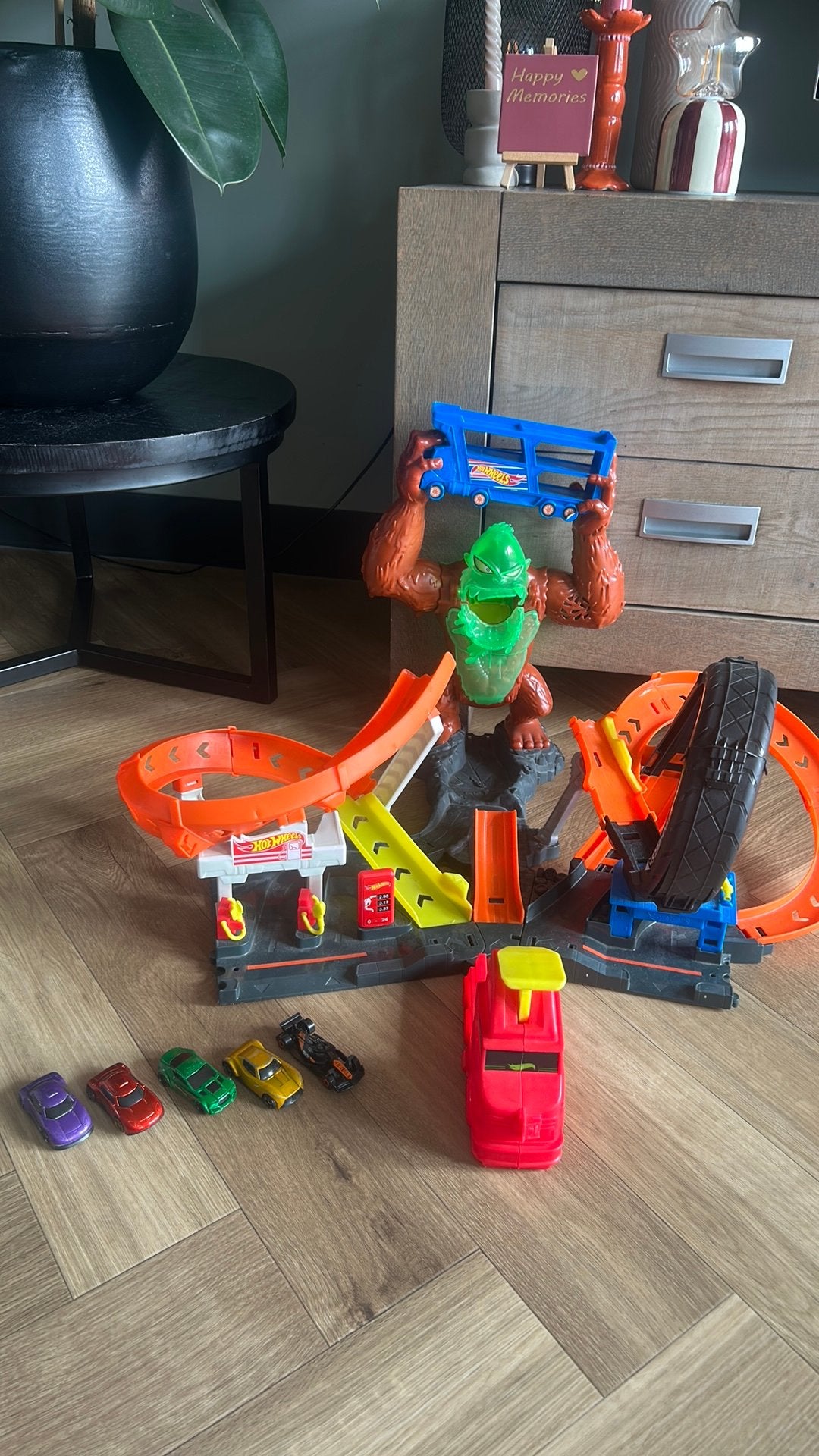 Hot wheels attack gorilla, Ophalen, Zo goed als nieuw, Handmatig, Hot Wheels