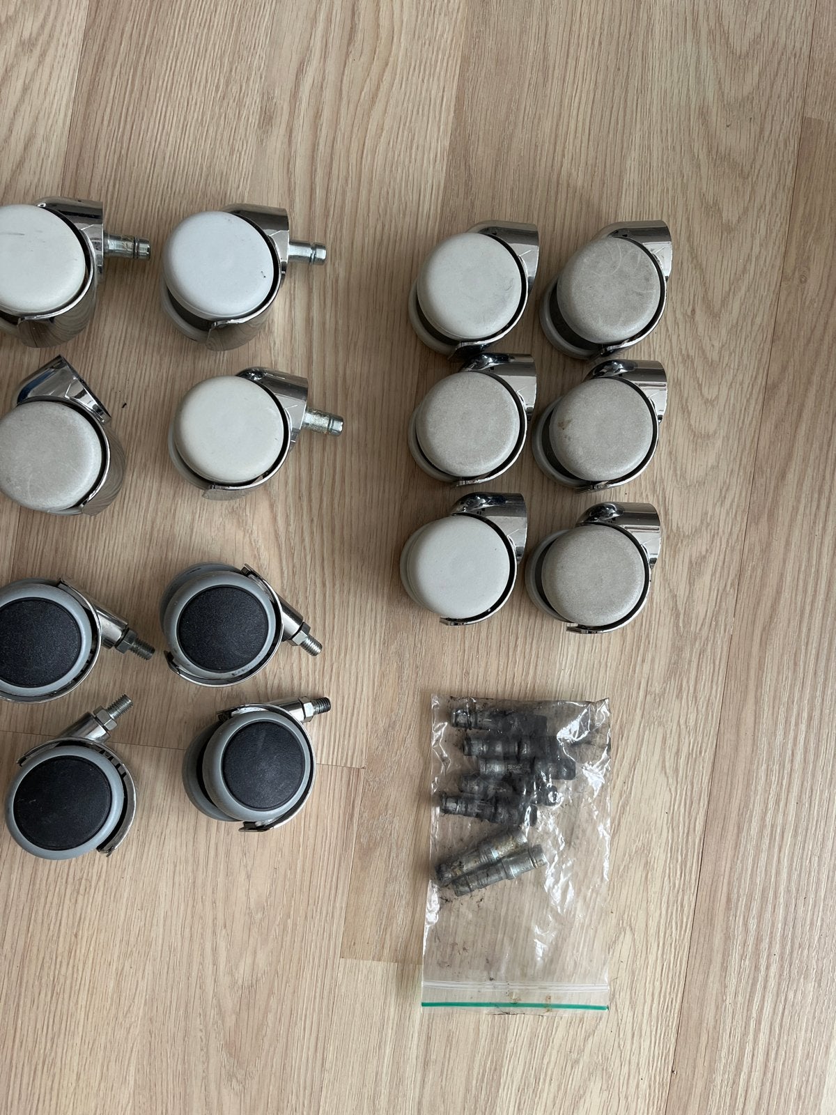 Diverse Gebruikte Meubelwielen 60mm - Stift 11x20mm, Bout M8, Huis en Inrichting, Overige Huis en Inrichting, Gebruikt, Ophalen of Verzenden