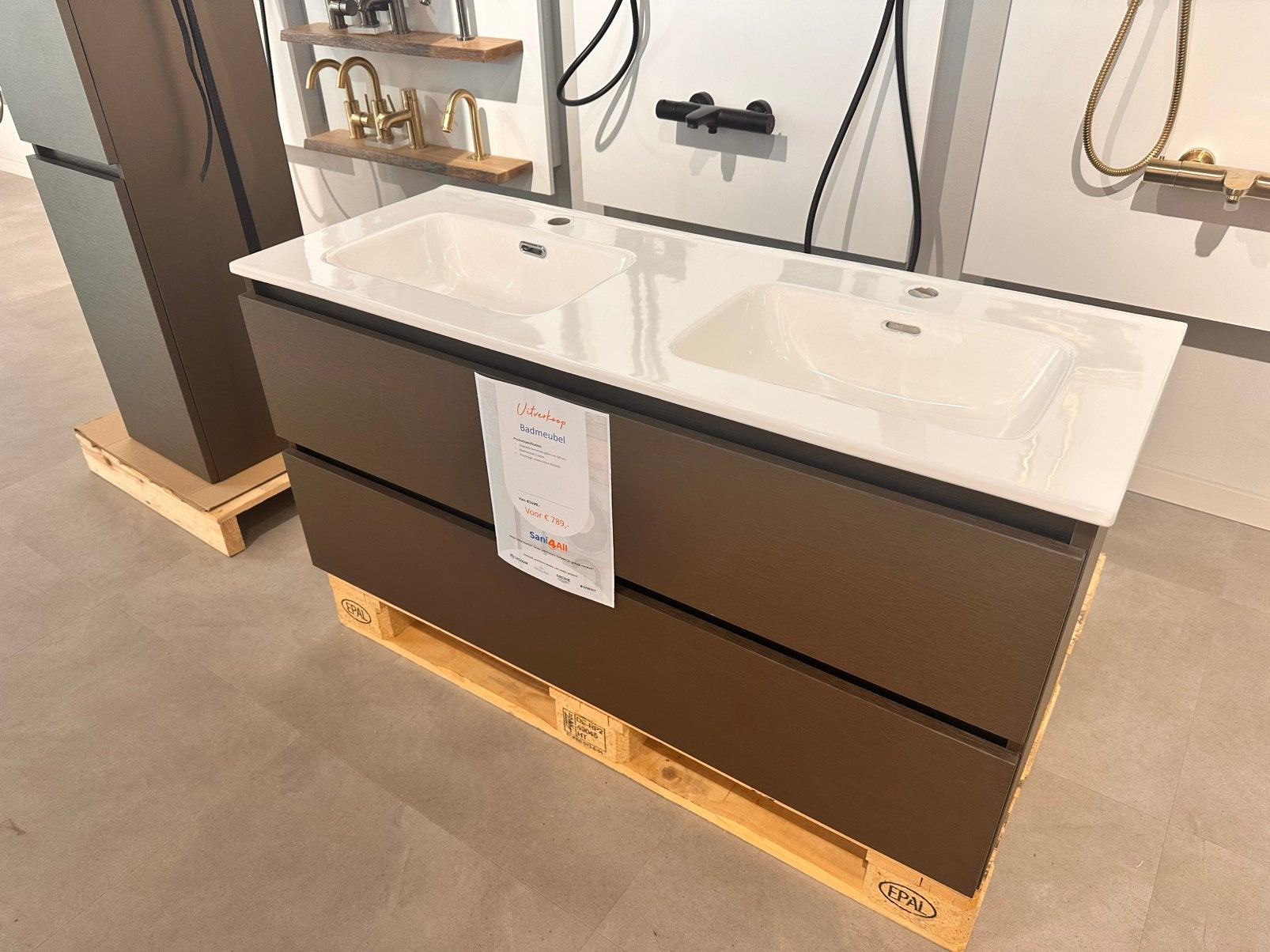Showroom badmeubel met hoge kast, Ophalen, (Half)hoge kast, 50 tot 100 cm, Zo goed als nieuw