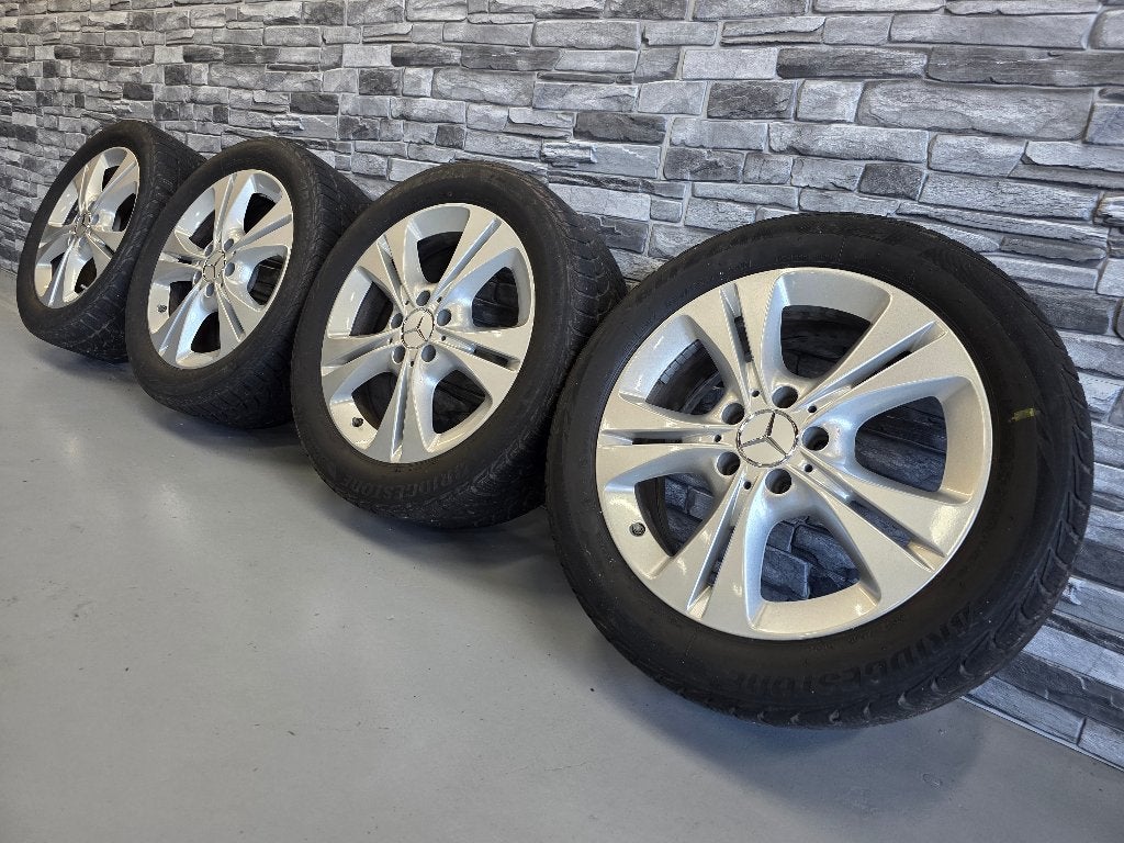 Mooie set 17'' Mercedes C-klasse! Bridgestone Blizzak banden, Ophalen, Gebruikt, Banden en Velgen, 17 inch