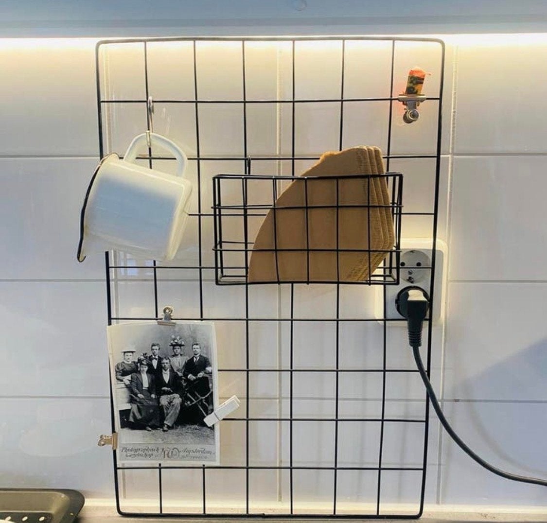 Zwart metalen memorekje 38x56 cm met bakje, Huis en Inrichting, Woonaccessoires | Overige, Ophalen of Verzenden, Zo goed als nieuw