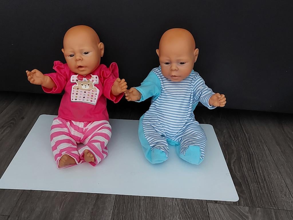 Meisje - Jongen Levensechte 38 Cm Lang Merk Migliorati 1986., Verzamelen, Ophalen of Verzenden, Zo goed als nieuw, Babypop, Levensecht of Reborn