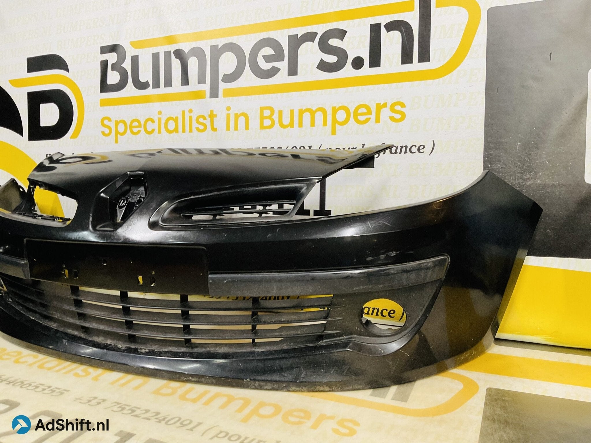 BUMPER Renault Clio 3 2005-2008 VOORBUMPER 2-F8-9468z, Auto-onderdelen, Bumper