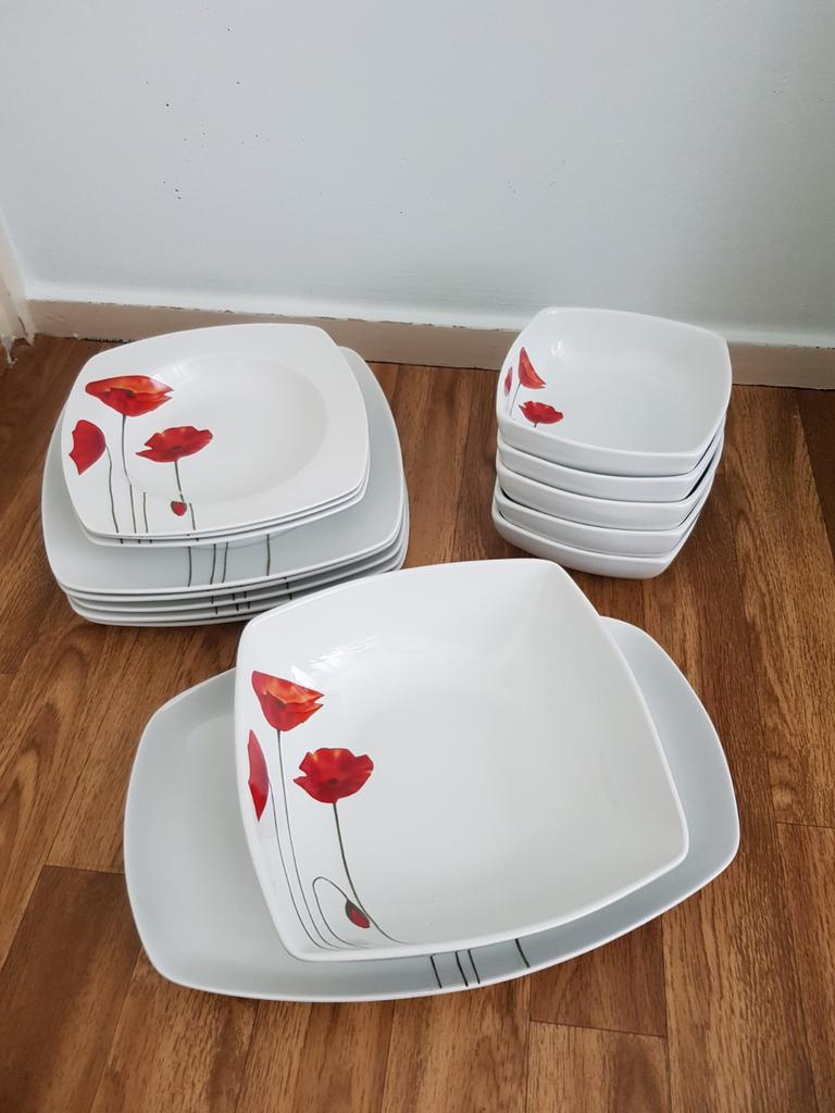 porseleinen borden set bloemen incompleet, Ophalen, Nieuw, Overige stijlen, Porselein