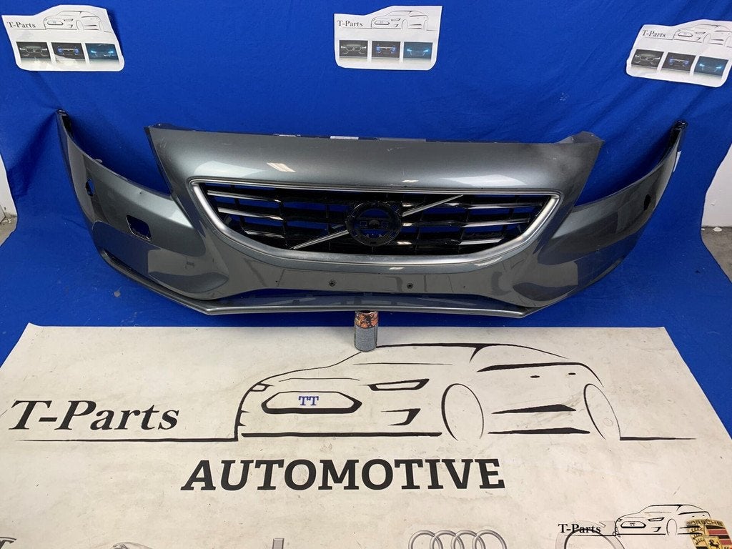Volvo v40 voorbumper grill 2012+ bumper, Info@fabrikant.eu, Fabrikant BV, Voor, Nieuw