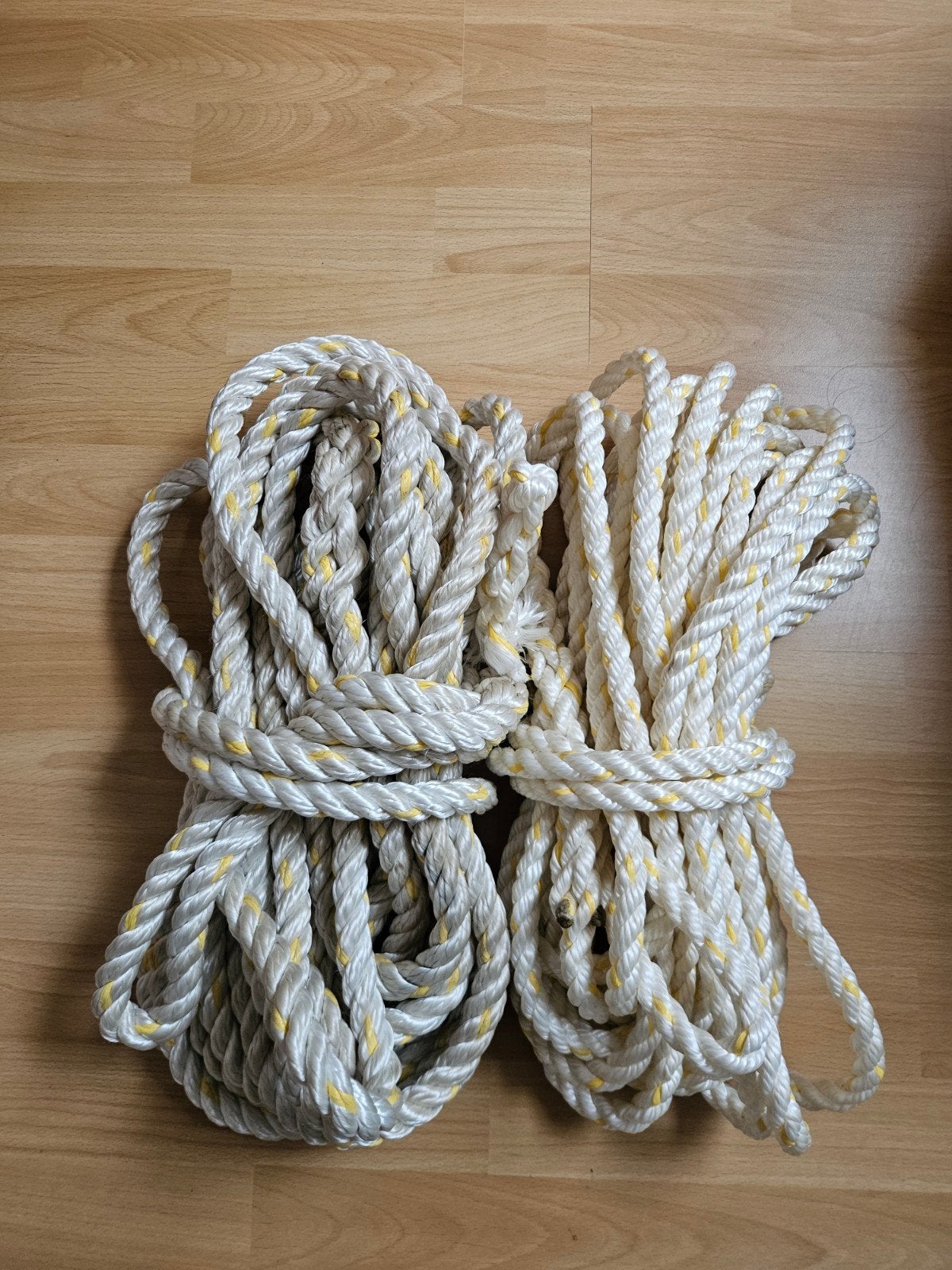 2x Landvast /meerlijn van circa 15 meter lang en 15 mm dik, Ophalen of Verzenden, Gebruikt, Lijn of Blok