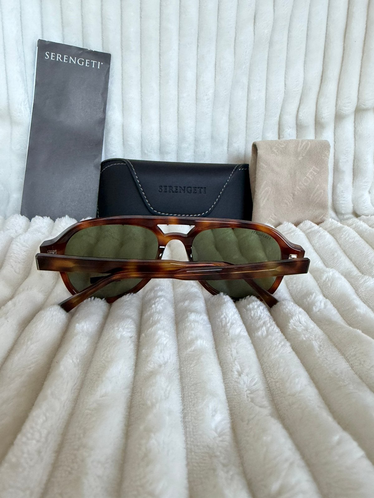 Serengeti Mateo SS765003 garantie en btw-factuur, Sieraden, Tassen en Uiterlijk, Zonnebrillen en Brillen | Heren, Zonnebril, Verzenden