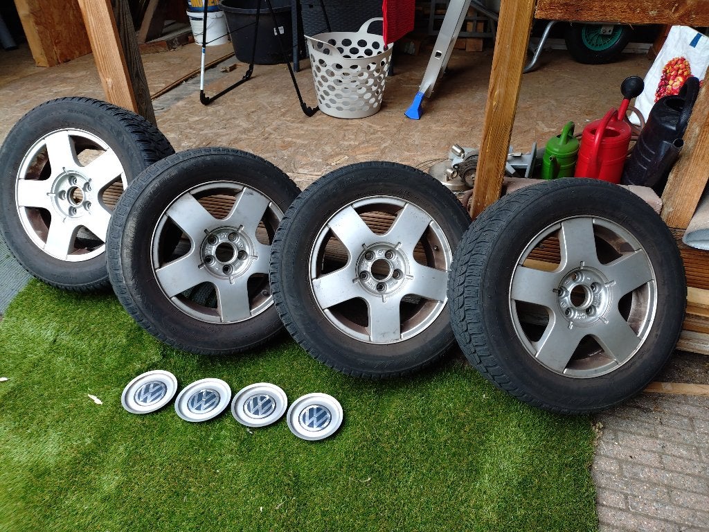 Winterbanden Golf 4, Ophalen, Gebruikt, 15 inch, Banden en Velgen