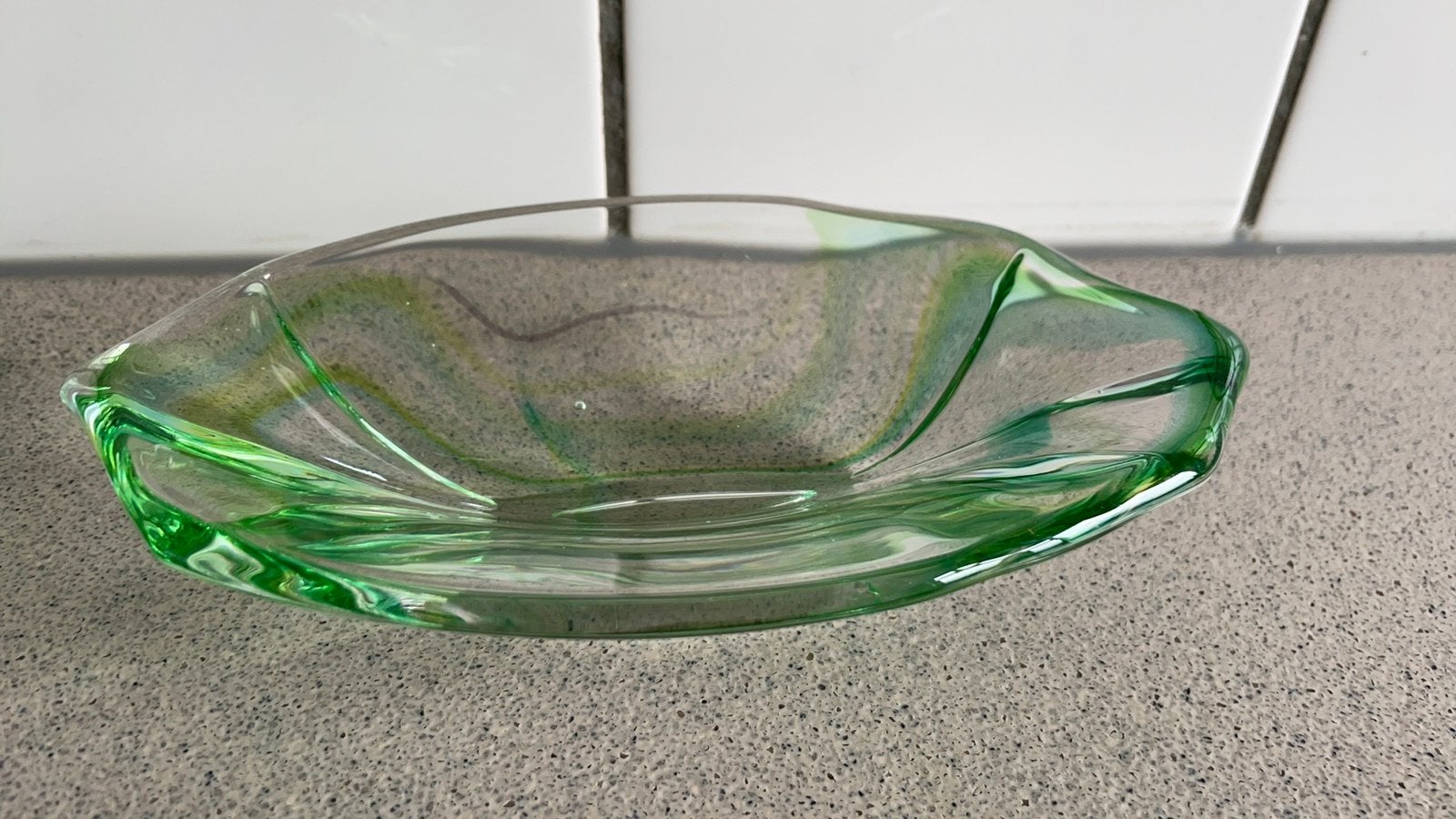 Murano glazen schaal Italië groen glas asbak, Huis en Inrichting, Ophalen of Verzenden, Zo goed als nieuw, Rond, Glas