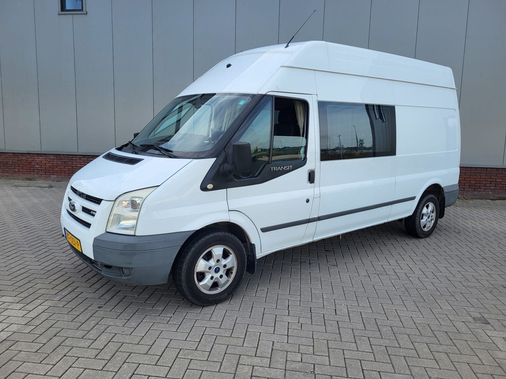 Foto 3 van Ford TRANSIT 350L VAN 115 HR 4,27 CAMPER 142.000 NAP LANG HO