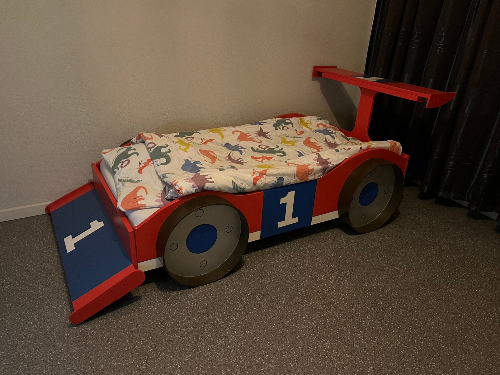 Peuterbed raceauto, Gebruikt, 70 tot 85 cm, Matras, 140 tot 160 cm