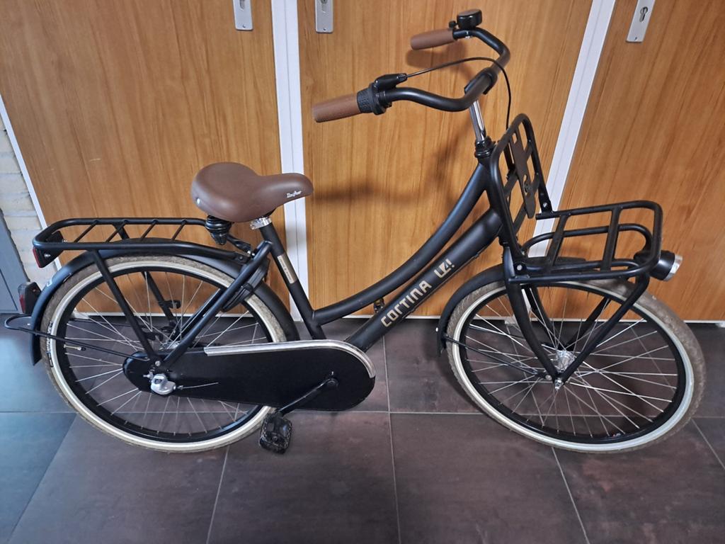 Een z.g.a.n cortina u4 24 inch meisjesfiets., Fietsen en Brommers, Fietsen | Meisjes, Ophalen, Zo goed als nieuw, 24 inch, Versnellingen