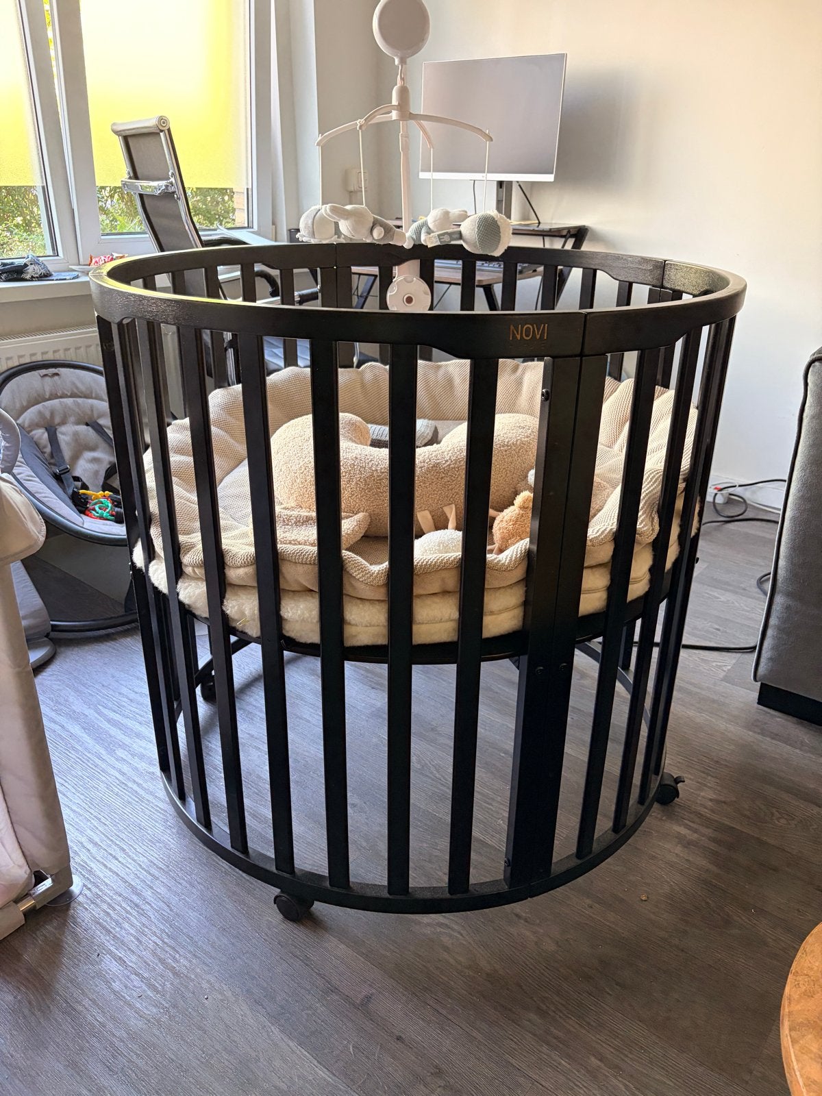 Novi Nooni ronde box
