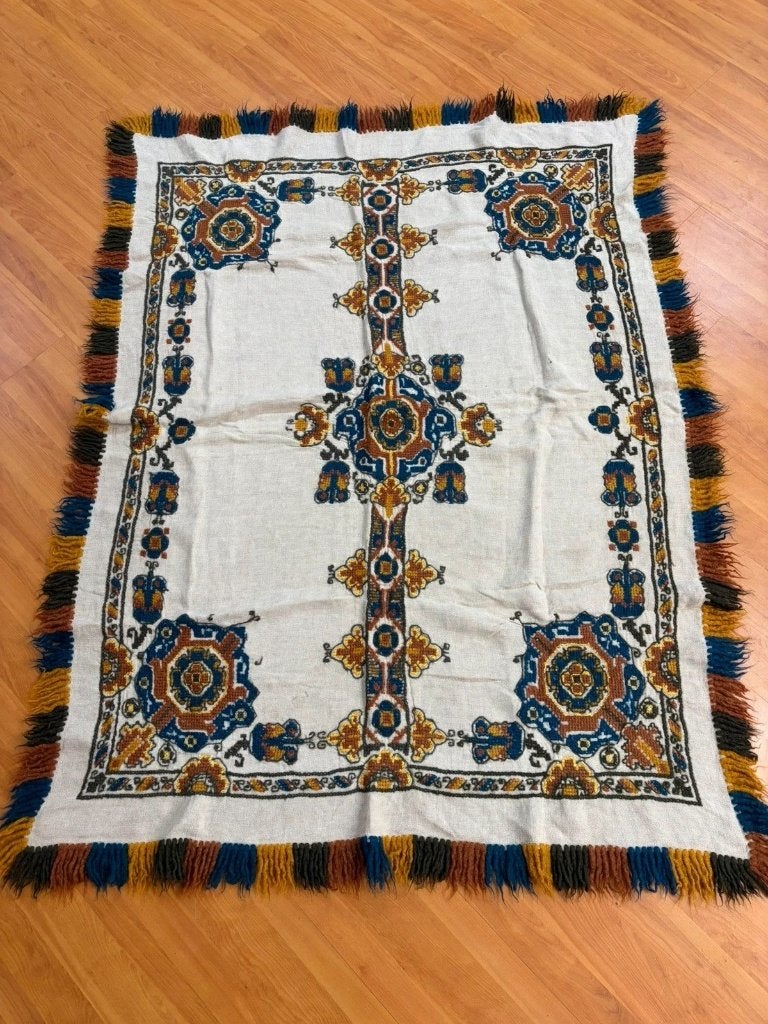 Tafelkleed jaren '70 geborduurd linnen 155/113 cm, Ophalen of Verzenden