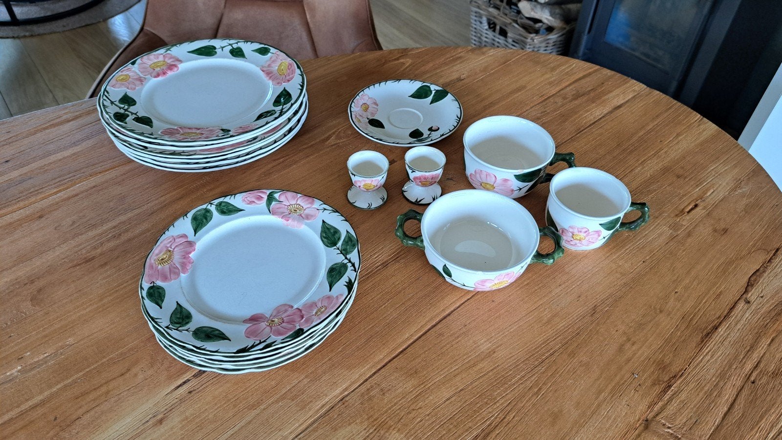 Villeroy & Boch Wild Rose Servies - Uitgebreide Set, Ophalen, Keramiek, Zo goed als nieuw, Landelijk/Boerenbont