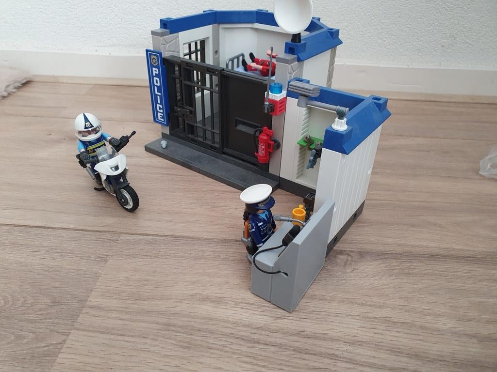 Playmobil Politie Station Compleet (zonder doos), Ophalen of Verzenden, Zo goed als nieuw