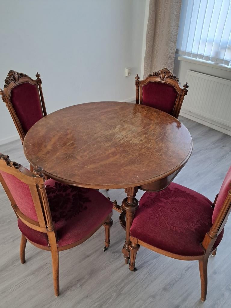 Antieke tafel.  ( brocante) koopje. Zonder stoelen, Huis en Inrichting, Complete eetkamers, Ophalen of Verzenden, Gebruikt, 4 tot 6 stoelen