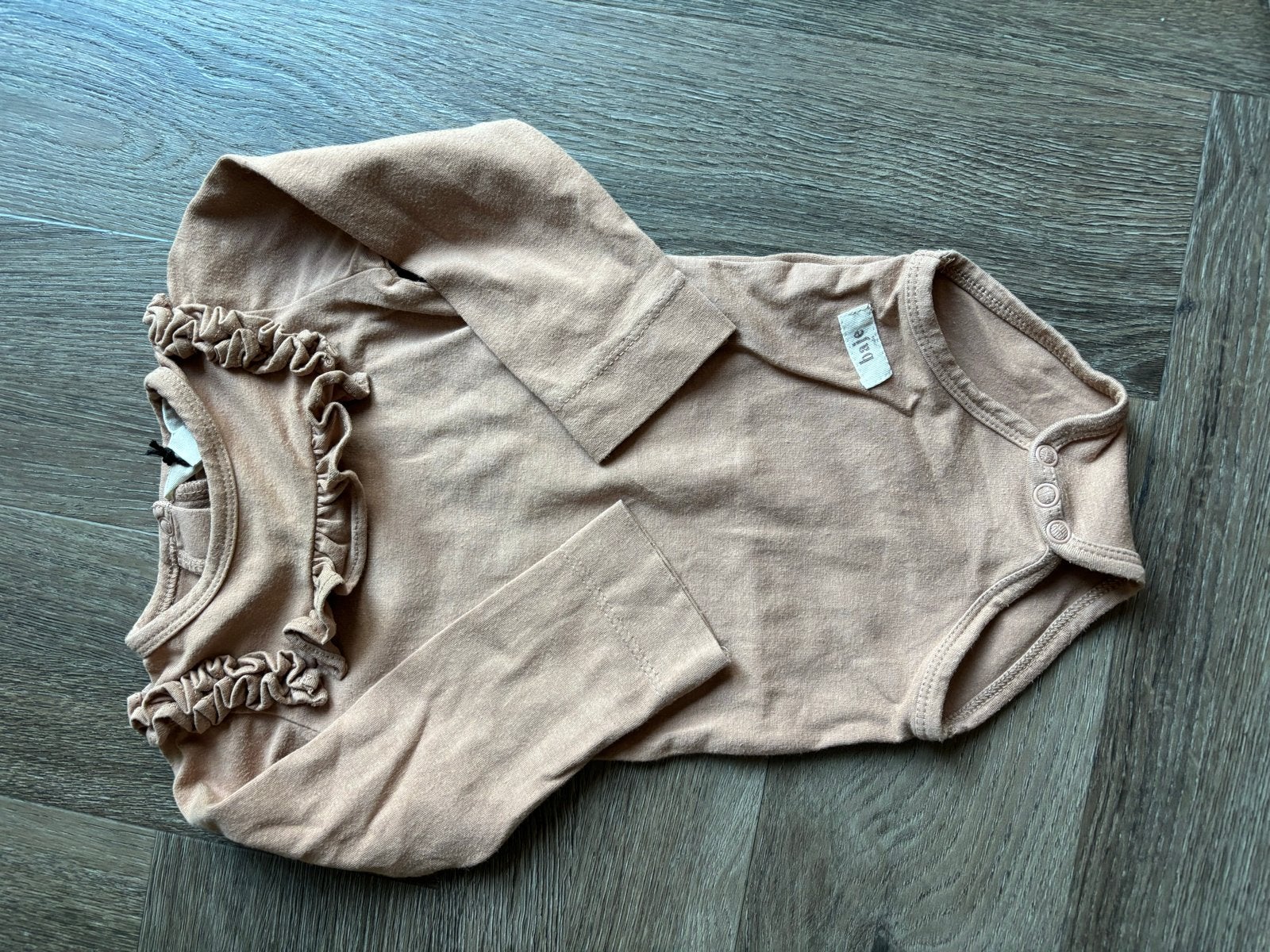 Baje Romper peach - Zo goed als nieuw, Kinderen en Baby's, Ophalen of Verzenden, Zo goed als nieuw, Meisje, Shirtje of Longsleeve