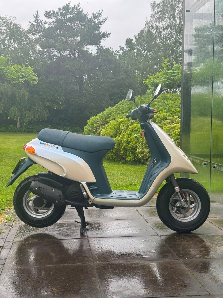 ⭐️Piaggio Typhoon 50cc 2 takt Parelmoer Uniek 7514 km⭐️, Fietsen en Brommers, Scooters | Piaggio, Niet ingevuld, Niet ingevuld