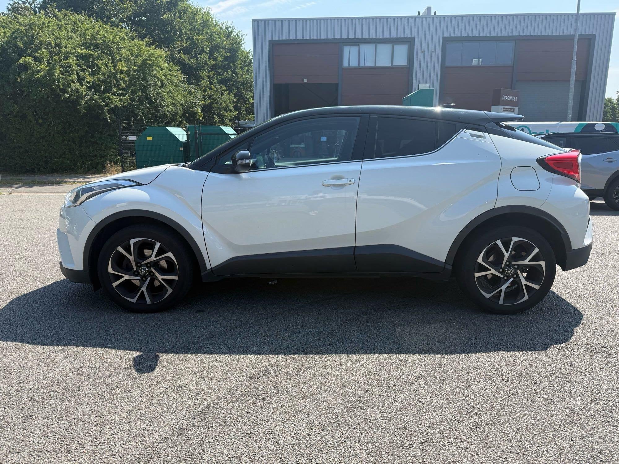 Toyota C-HR 1.2 Bi-Tone 116 PK, Auto's, Voorwielaandrijving, 12 maanden, Stof, Gebruikt