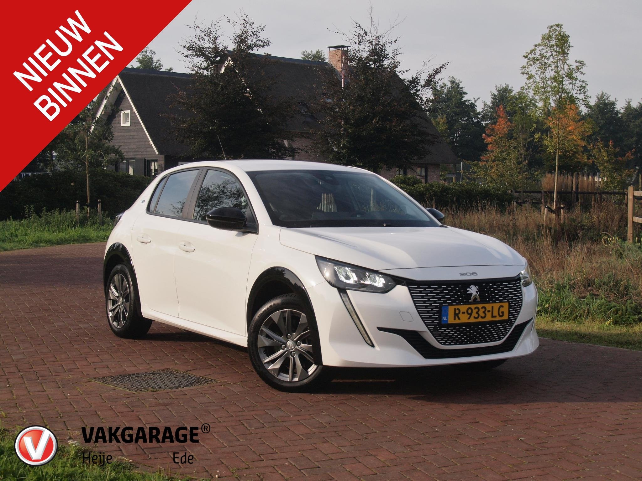 Peugeot e-208 EV 50 kWh | SOH 92% | Apple Carplay | Parkeers, Gebruikt, Wit, Origineel Nederlands, 315 min