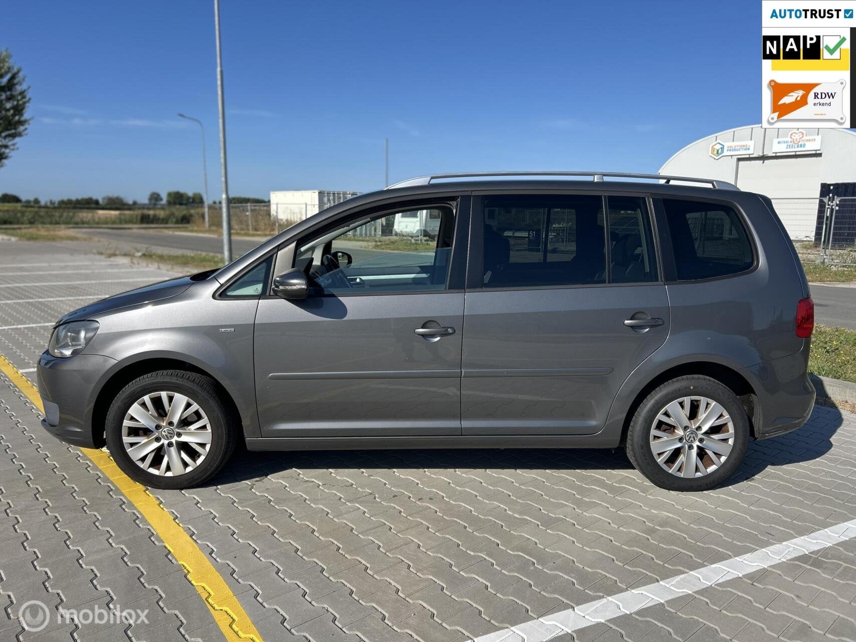 Volkswagen Touran 1.2 TSI Comfortline BlueMotion|CRUISE CONT, Auto's, Start-stop-systeem, 4 cilinders, Bedrijf, Handgeschakeld