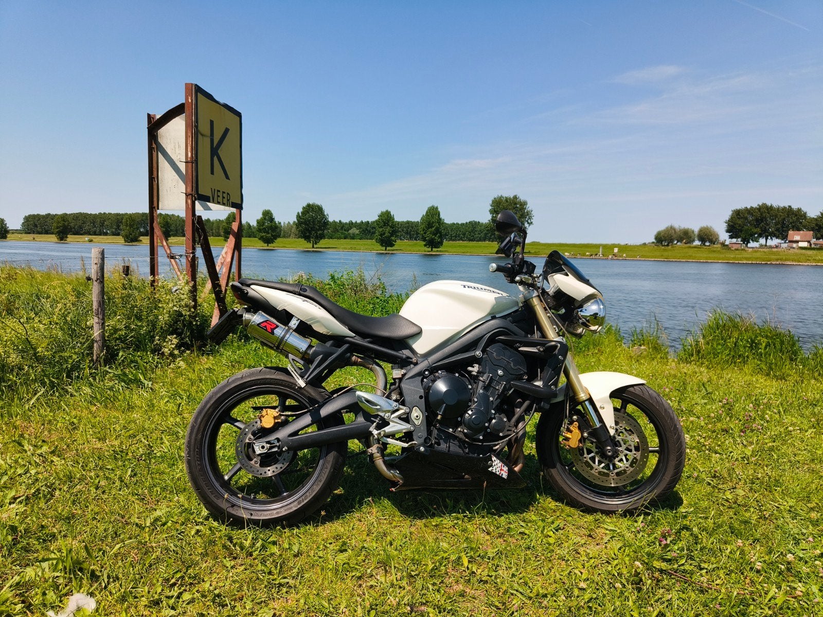Triumph Street Triple 675 ABS | 2009 | Special White/Blue Ed, Motoren, 675 cc, Occasion, Motorrijbewijs A, 3 cilinders