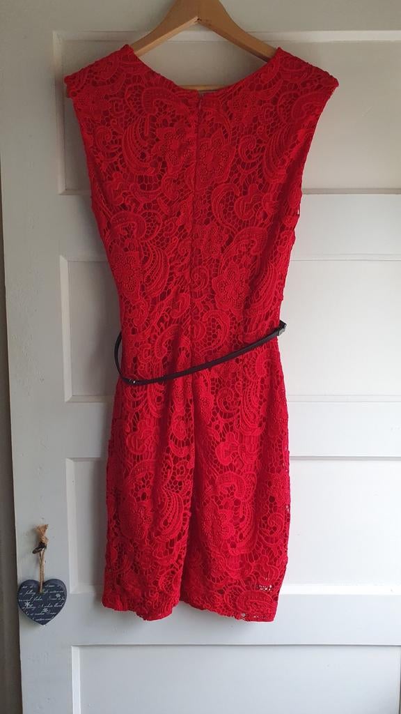 Rode jurk met kant, maat S, Mango, Kleding | Dames, Gelegenheidskleding, Zo goed als nieuw, Maat 36 (S), Rood, Ophalen of Verzenden