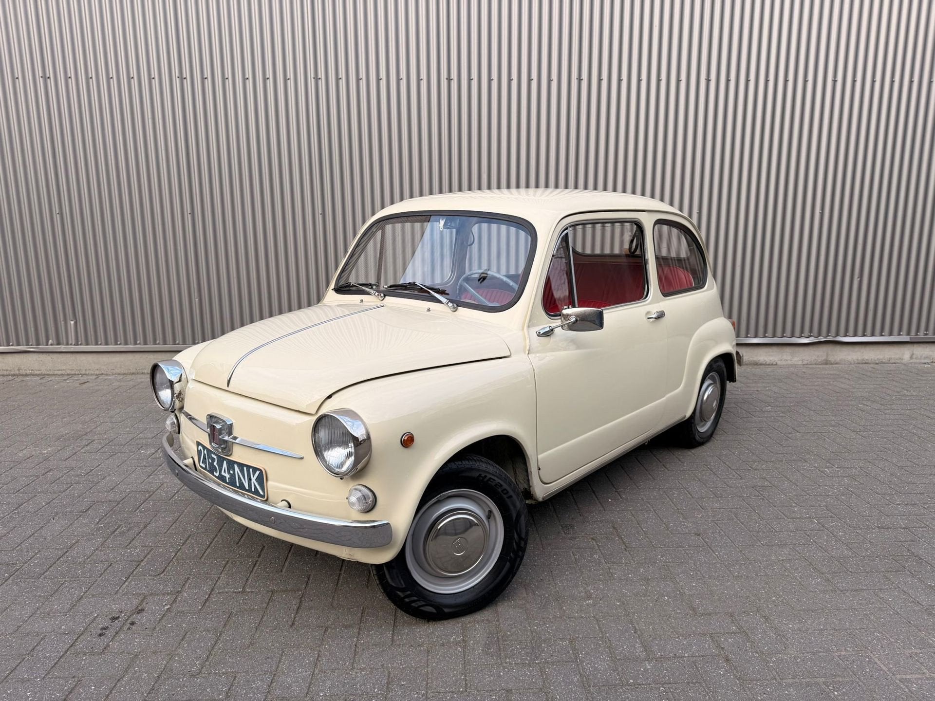 Fiat 600 600 L |Belastingvrij|Gerestaureerd|Nette auto!, Auto's, Lederen bekleding, Achterwielaandrijving, Gebruikt, 4 cilinders