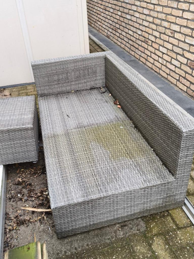 Loungebank / Loungeset grijs wicker met handige opbergruimte, Tuin en Terras, Tuinsets en Loungesets, Ophalen, Gebruikt, Hocker