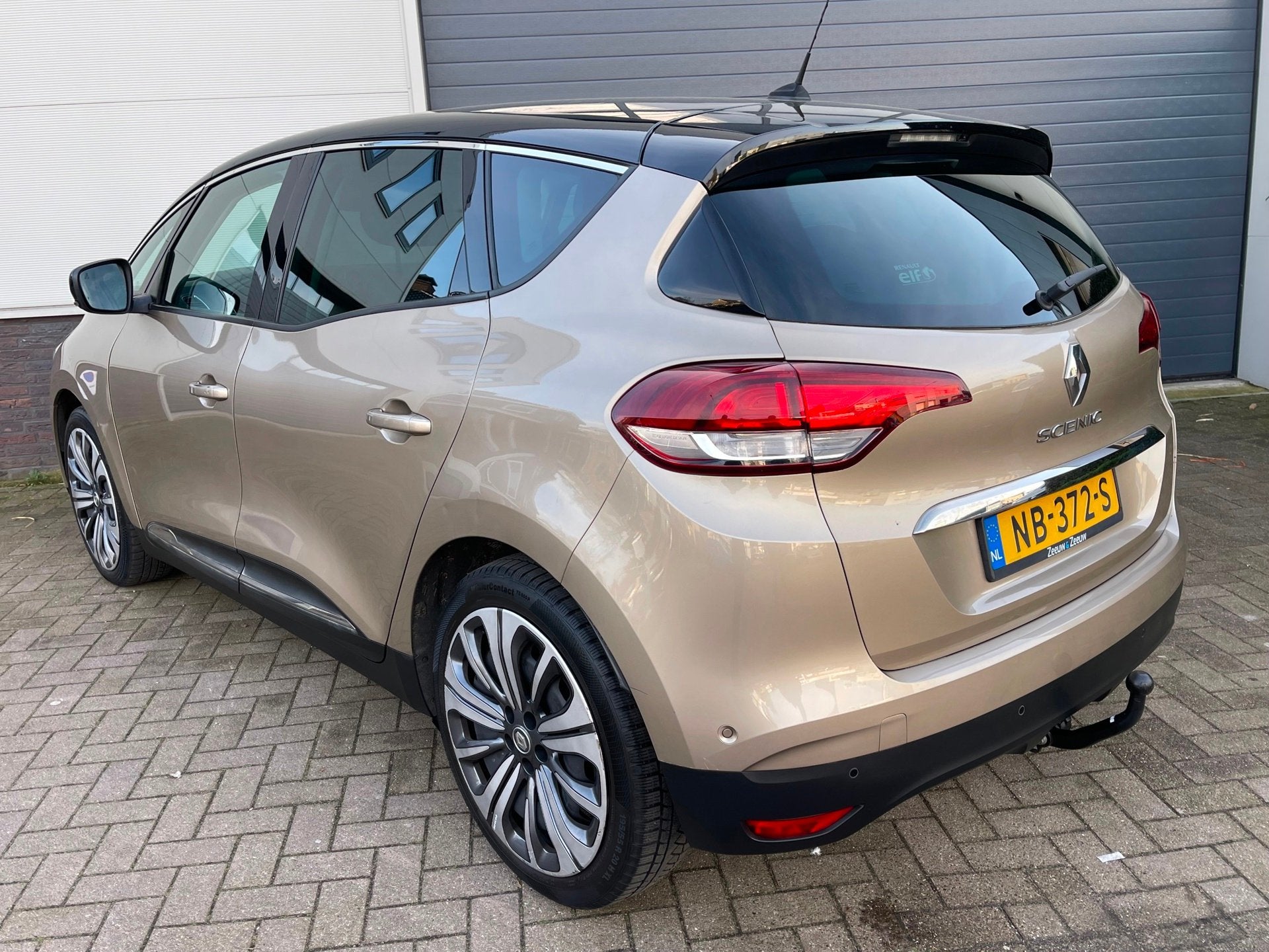 Renault Scénic 1.2 TCe Intens/Dealer-onderhouden/Camera/Nav, Auto's, Renault, Voorwielaandrijving, Dealer onderhouden, Gebruikt
