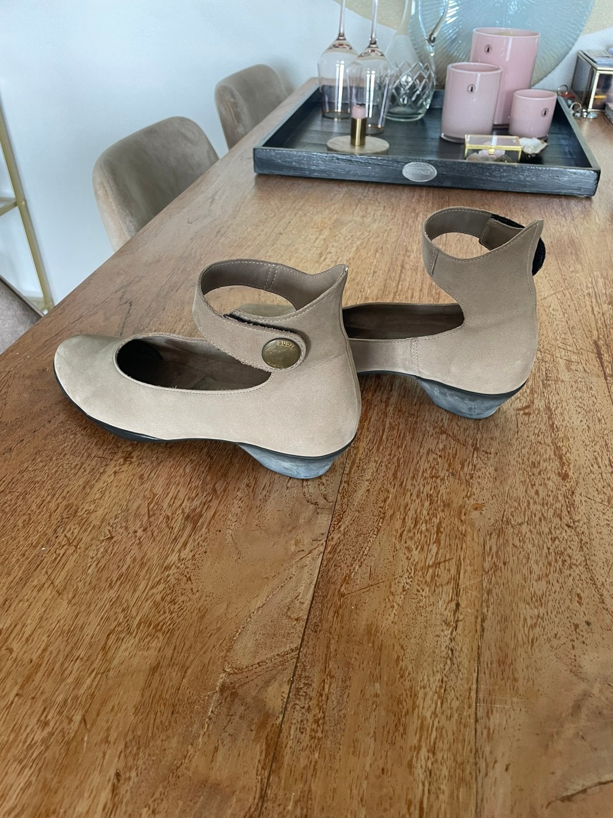 Arche schoenen maat 40. €15,00, Kleding | Dames, Schoenen, Ophalen of Verzenden, Zo goed als nieuw, Zwart, Sneakers of Gympen