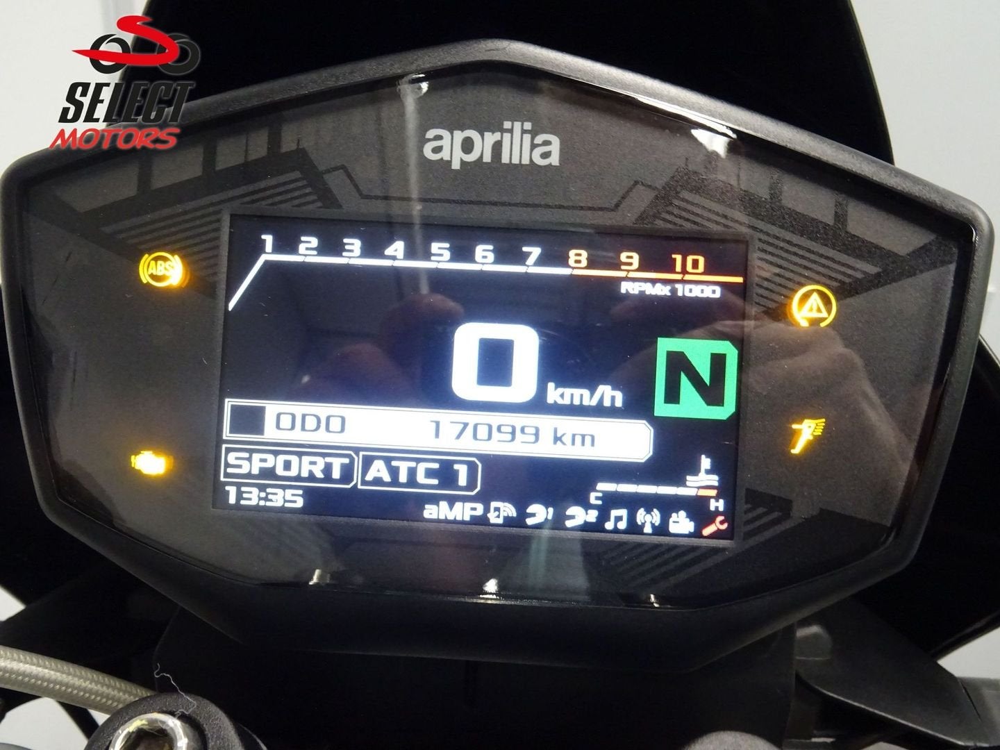 PRACHTIGE APRILIA DORSODURO 900 ABS SMV 900  (2018), 2 cilinders, Motorrijbewijs A, Meer dan 35 kW, APRILIA