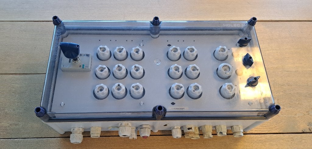 Holec Halyester groepenkast 5 x kracht, HS + 3 lichtgr (1x), Hobby en Vrije tijd, Elektronica-componenten, Gebruikt, Onbekend