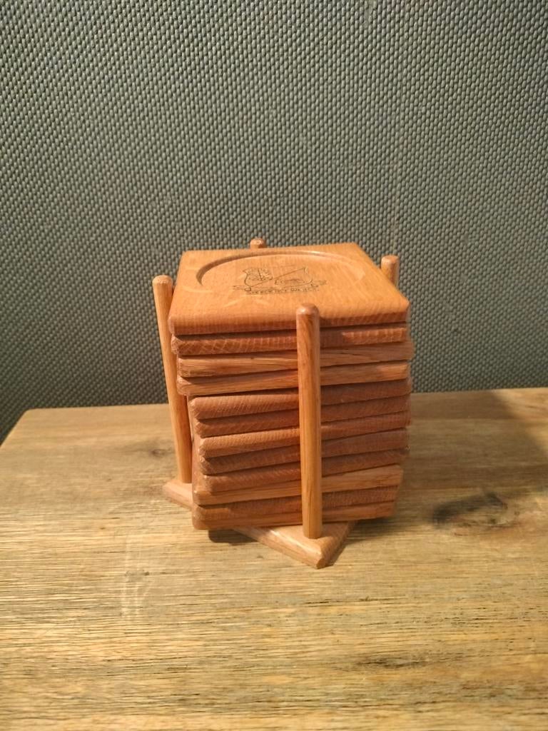 Vintage houten onderzetters Meubelfabriek Oisterwijk, Ophalen of Verzenden, Gebruikt, Glas of Kopje