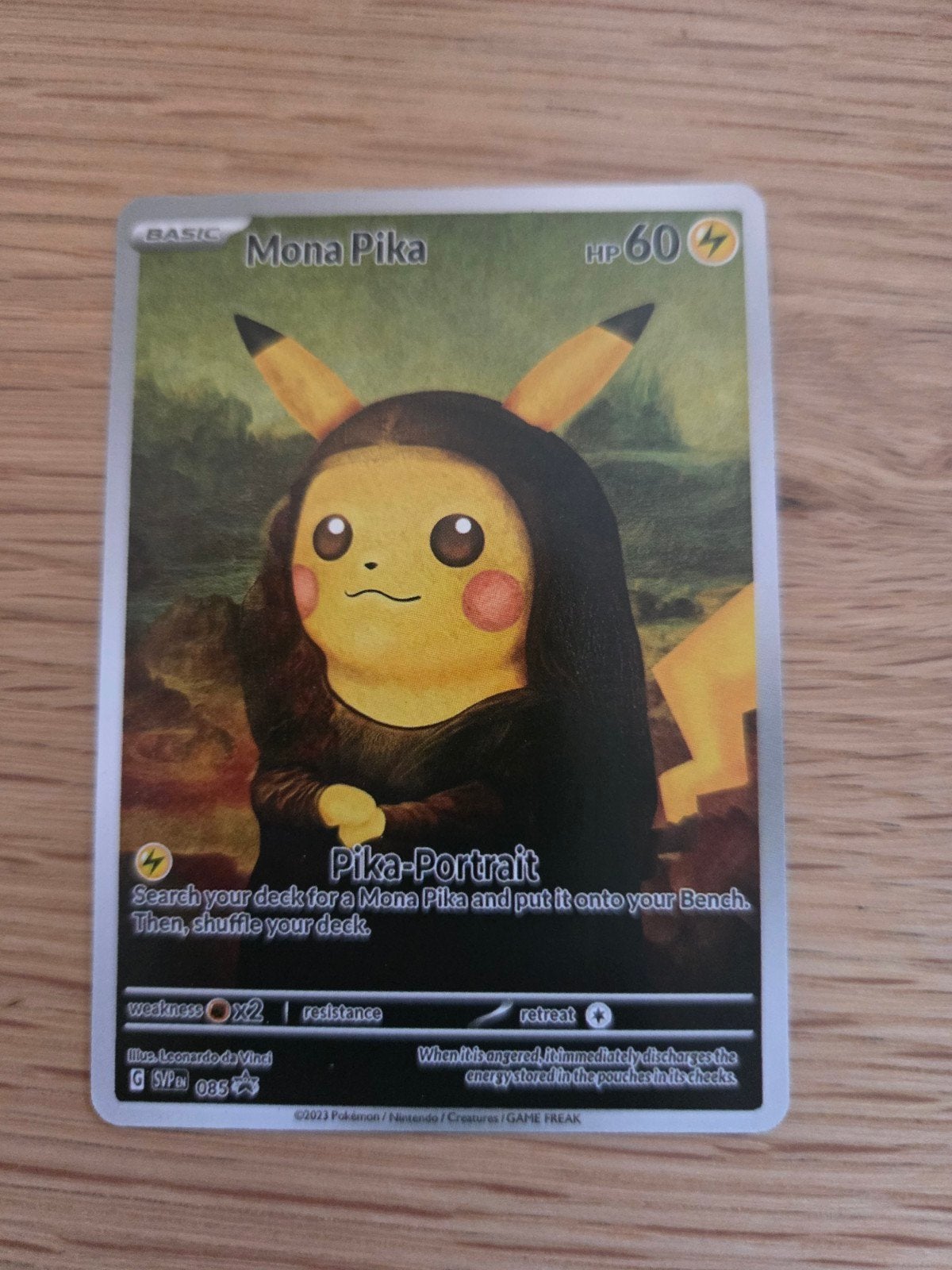 Mona Pika Pokémon Kaart - Nep kaart, Ophalen of Verzenden, Zo goed als nieuw, Losse kaart