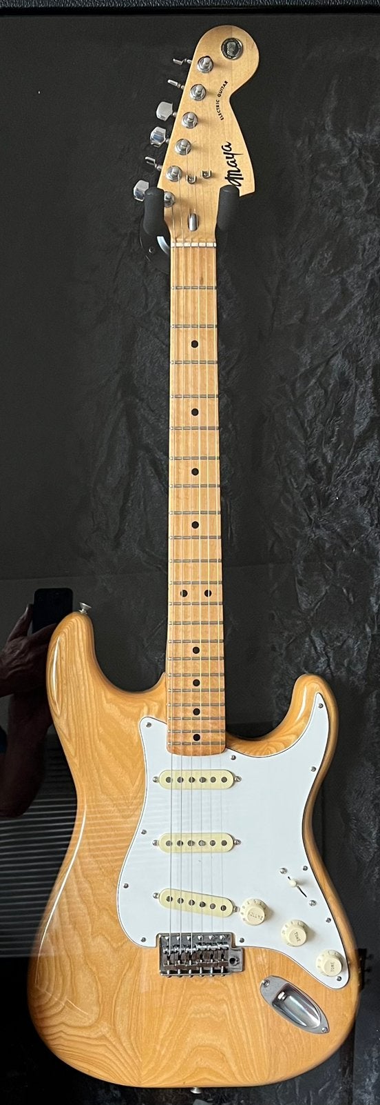 Maya Stratocaster Made in Japan– Fender Tex-Mex+ Babicz brug, Ophalen of Verzenden, Gebruikt, Solid body, Overige merken