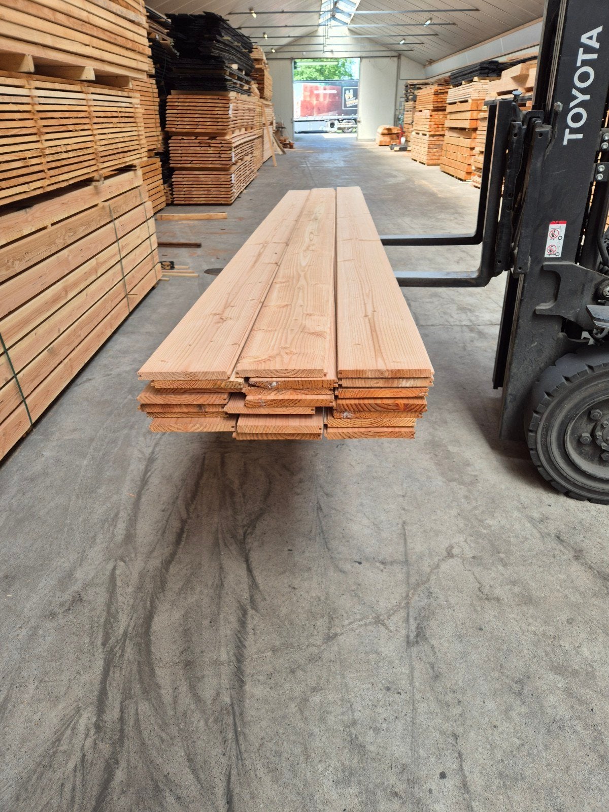 Te koop bkeus groef en veer planken 4mtr €2 per mtr