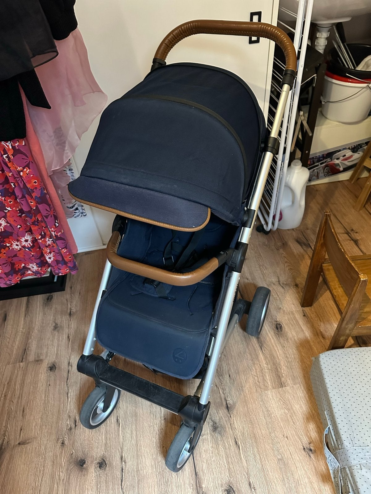 Mutsy nexo  kinderwagen - Donkerblauw met bruine accenten, Kinderwagen, Gebruikt, Mutsy, Verstelbare duwstang