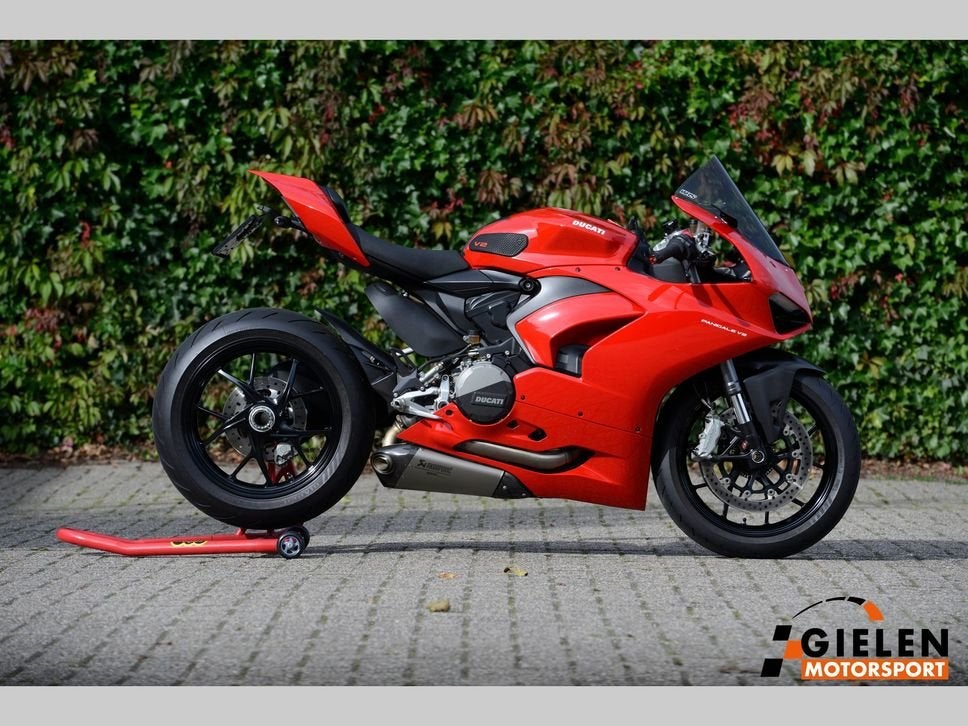 DUCATI PANIGALE V2 Akrapovic 2020, DUCATI, 2 cilinders, Motorrijbewijs A, Bedrijf