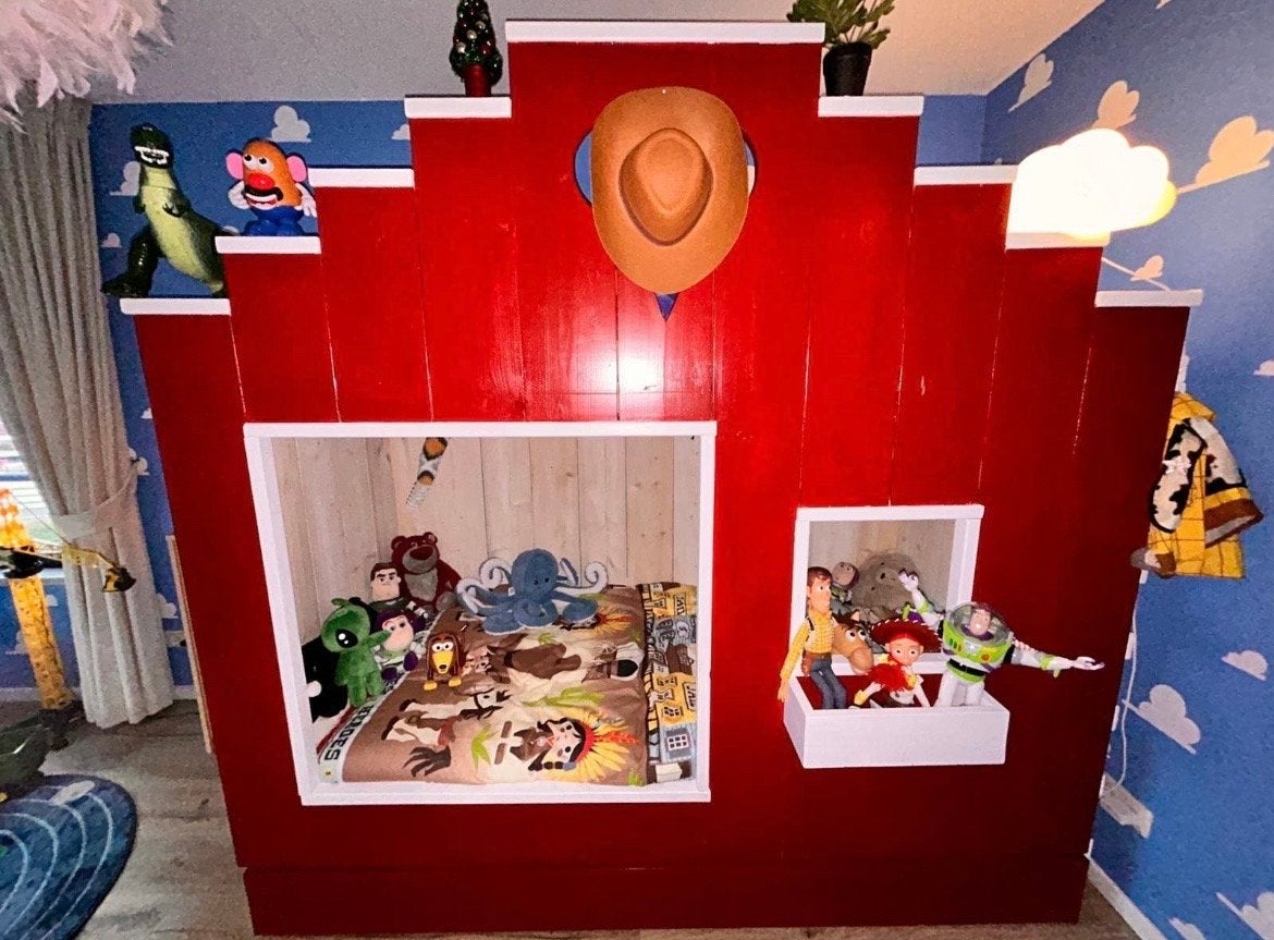 GRATIS Toy Story Huisbed - Handgemaakt en als nieuw!, Ophalen, 90 cm, Eenpersoons, Zo goed als nieuw