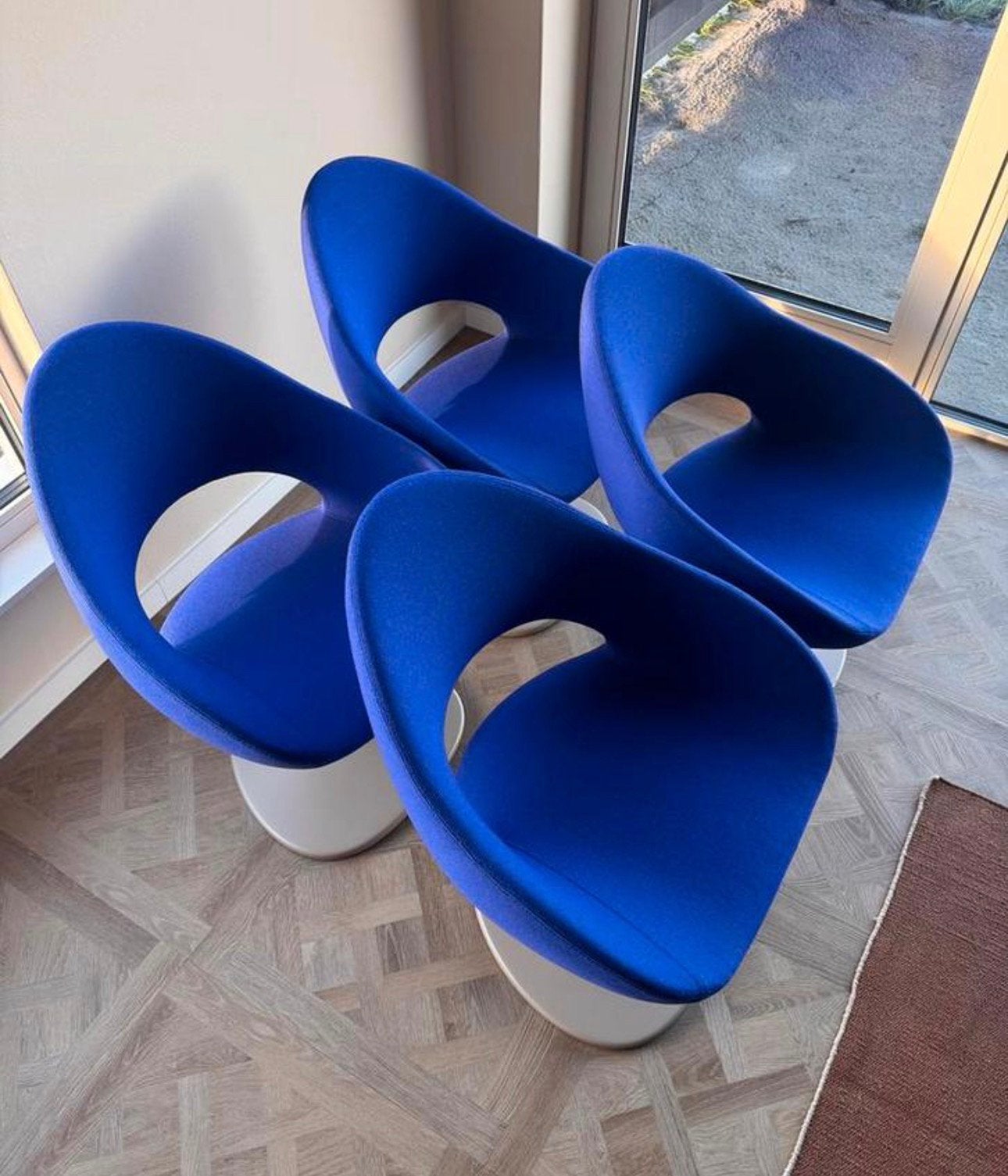 Artifort Shark stoel (4x) - Rene Holten - zgan, Huis en Inrichting, Ophalen, Luxe design, Blauw, Zo goed als nieuw